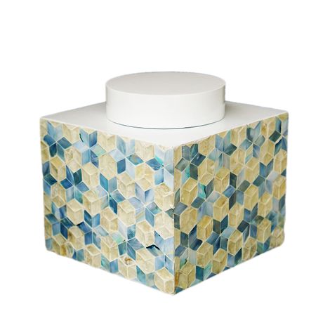 IA Crafts Large Symmetric Mother of Pearl Inlaid Vietnamese Lacquer Box with the cap